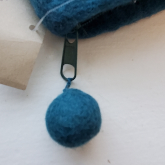 Rising Tide Teal Felted Wool Zipper Pouch - Picture 6 of 8